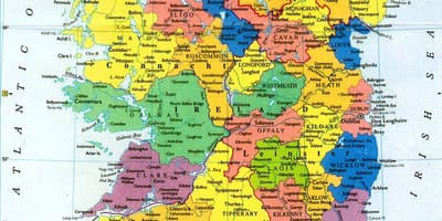 Malaking pader mapa ng ireland